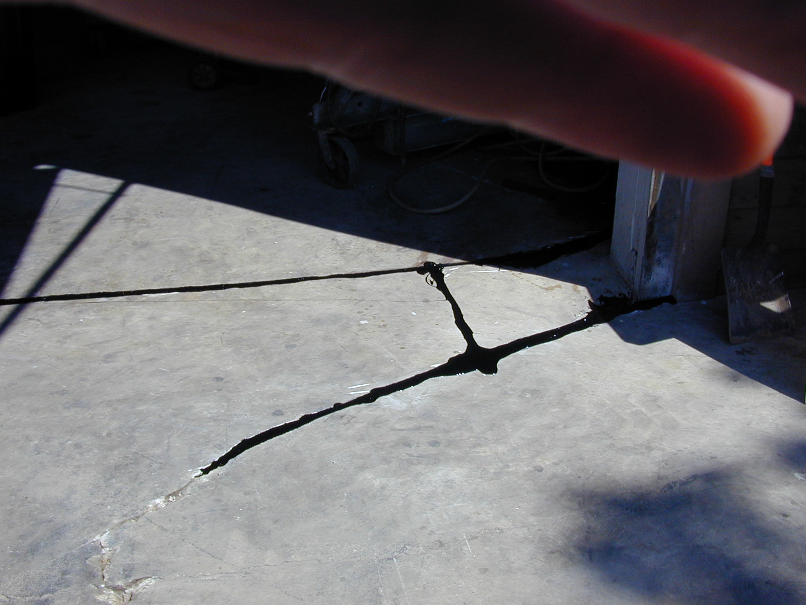 Concrete Mender 2.0 Polyurethane Repair Resin thumbnail 1