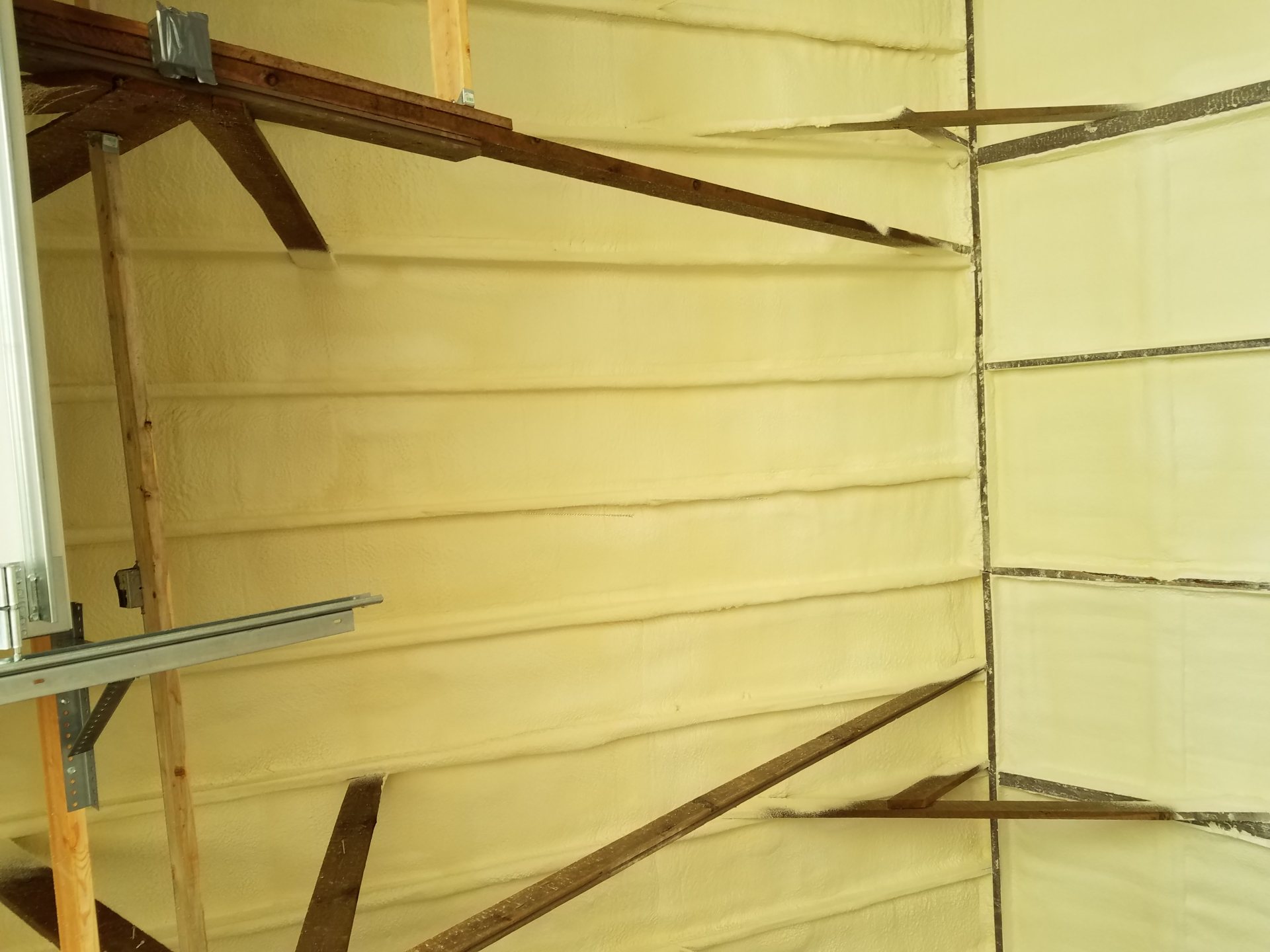 Foamsulate 220 Open-Cell Spray Foam thumbnail 1