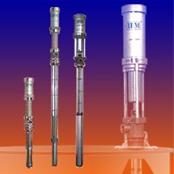 IPM drum pump systems for spray foam material transfer
