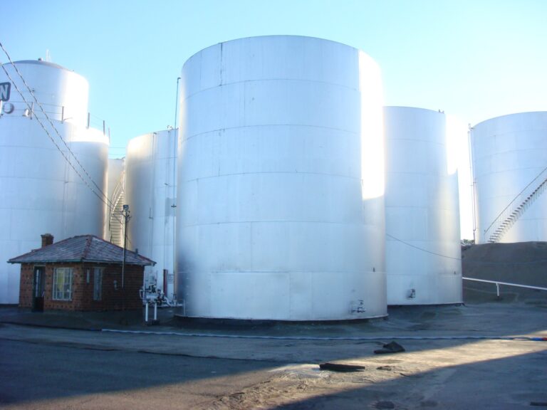 Primary and Secondary Containment: Expand Your Polyurea Business